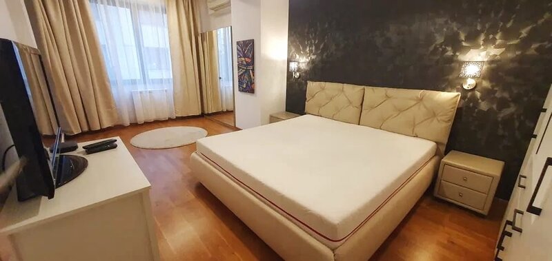 Aviatiei, 2 camere 67 mp, North Area Lake View 2014, Centrala, AC, Parcare